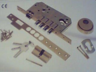 CERRADURA 100 A. INOX 18/8