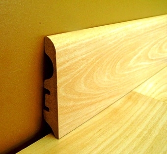 RODAPIE ROBLE  2.20x90x16