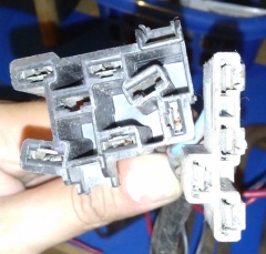 CONECTOR PARA TABLEROS MESAS GALVA